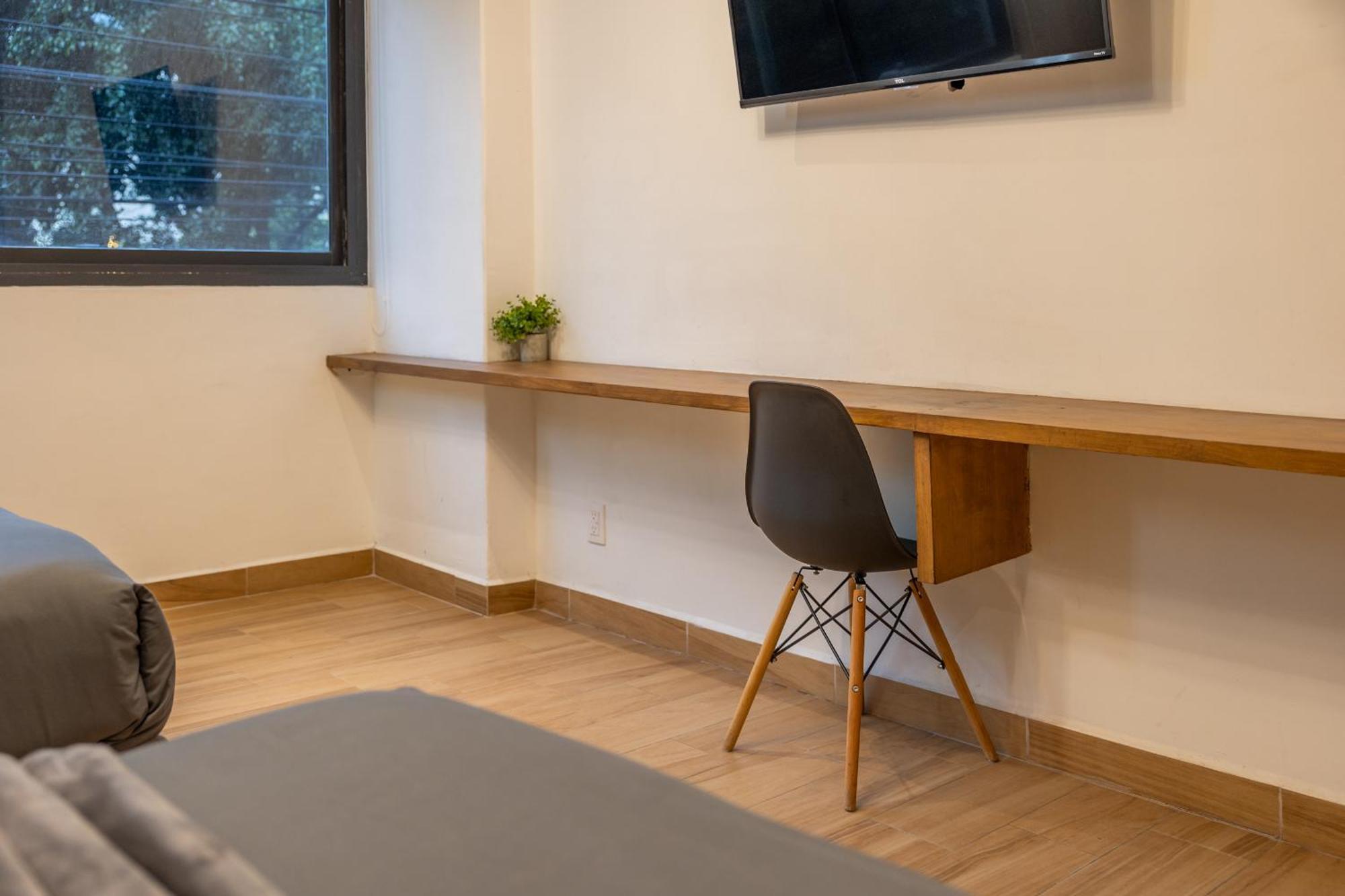 Posh Polanco Tvs And Desks In Each Holiday home Mexico City