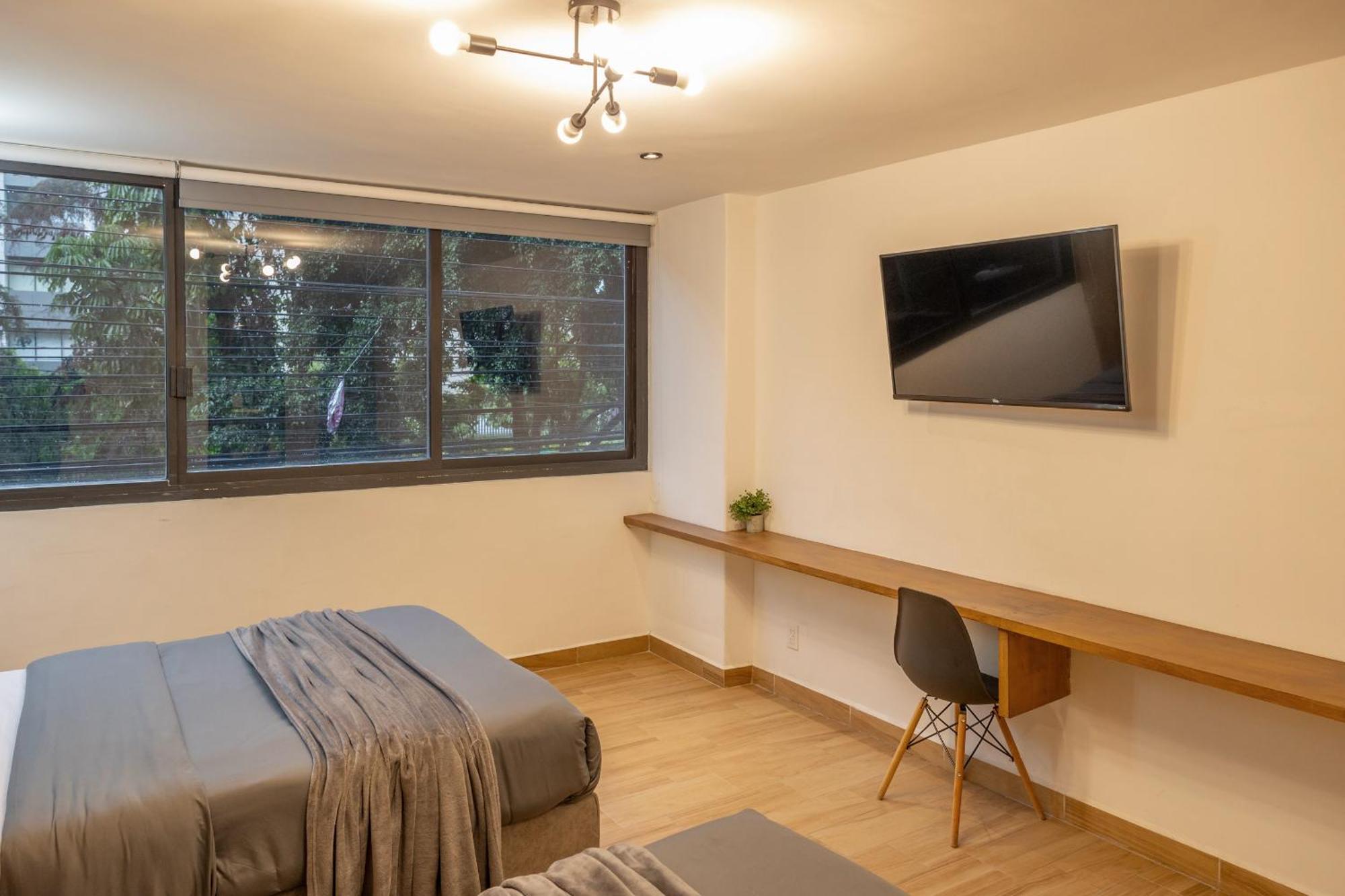 Posh Polanco Tvs And Desks In Each * Mexico City