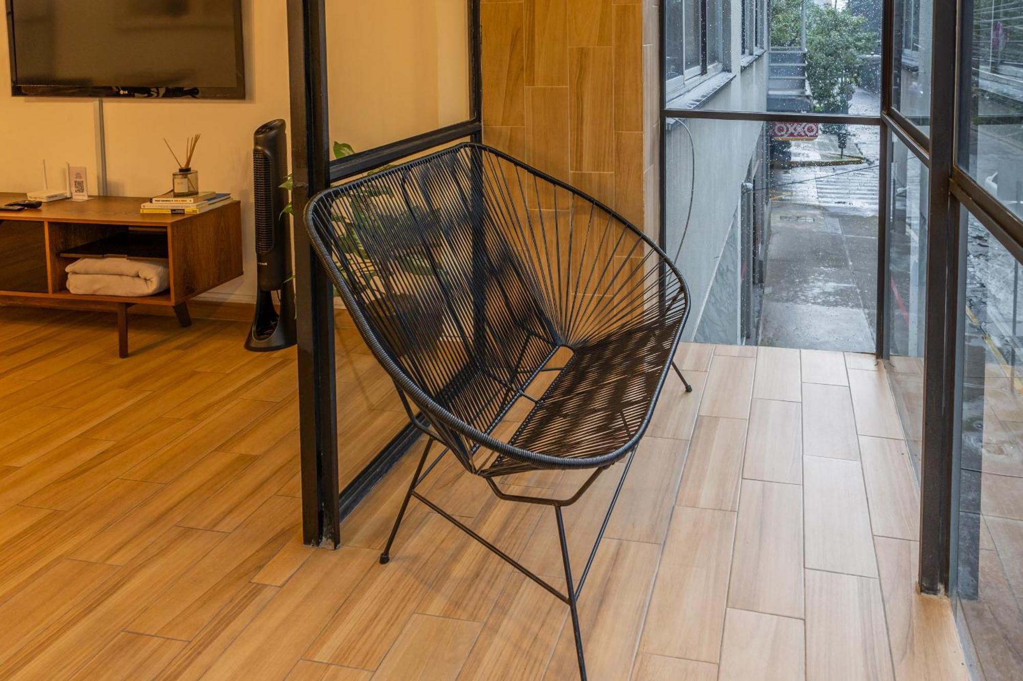 Posh Polanco Tvs And Desks In Each Holiday home