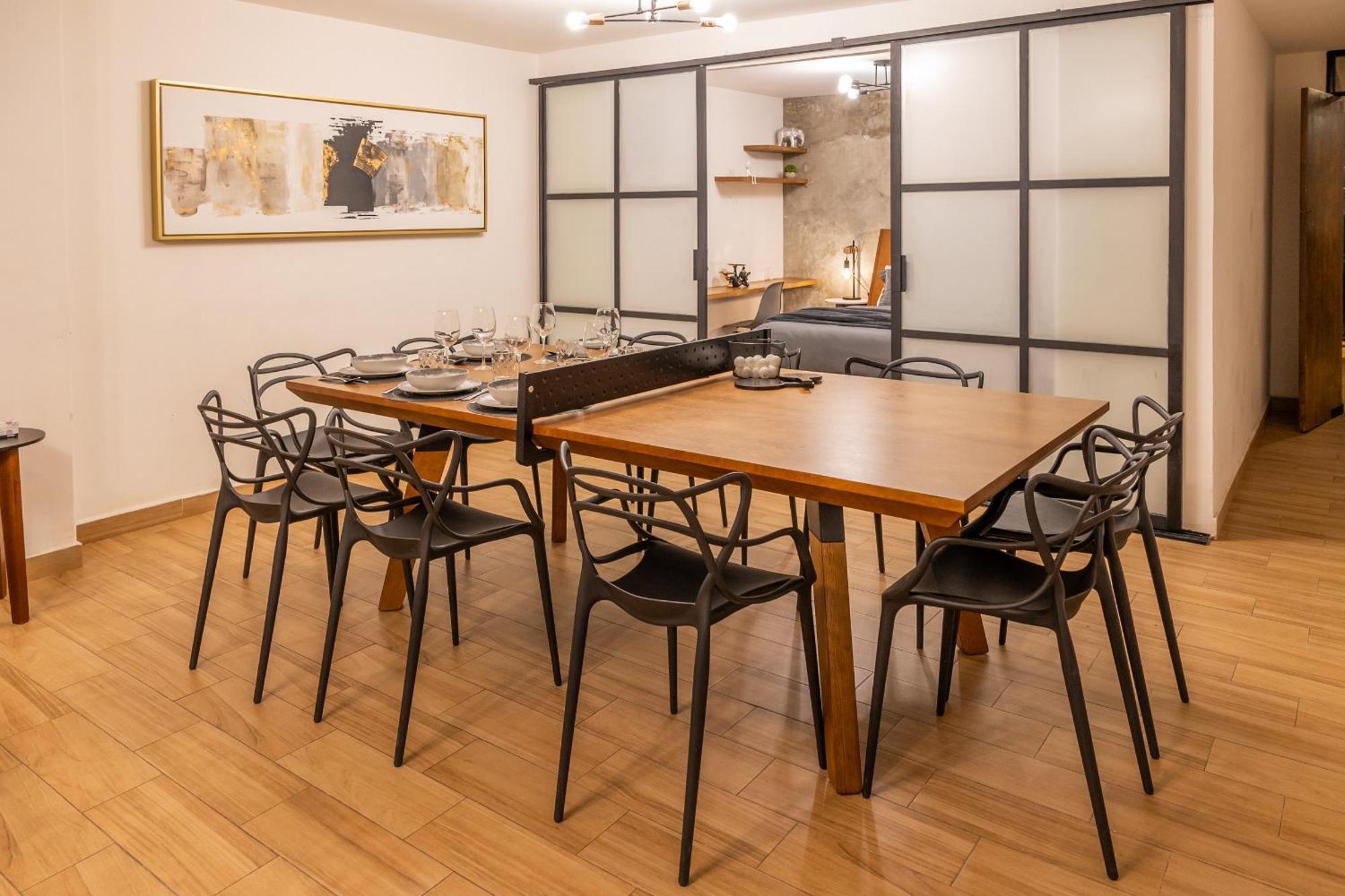 Posh Polanco Tvs And Desks In Each * Mexico City