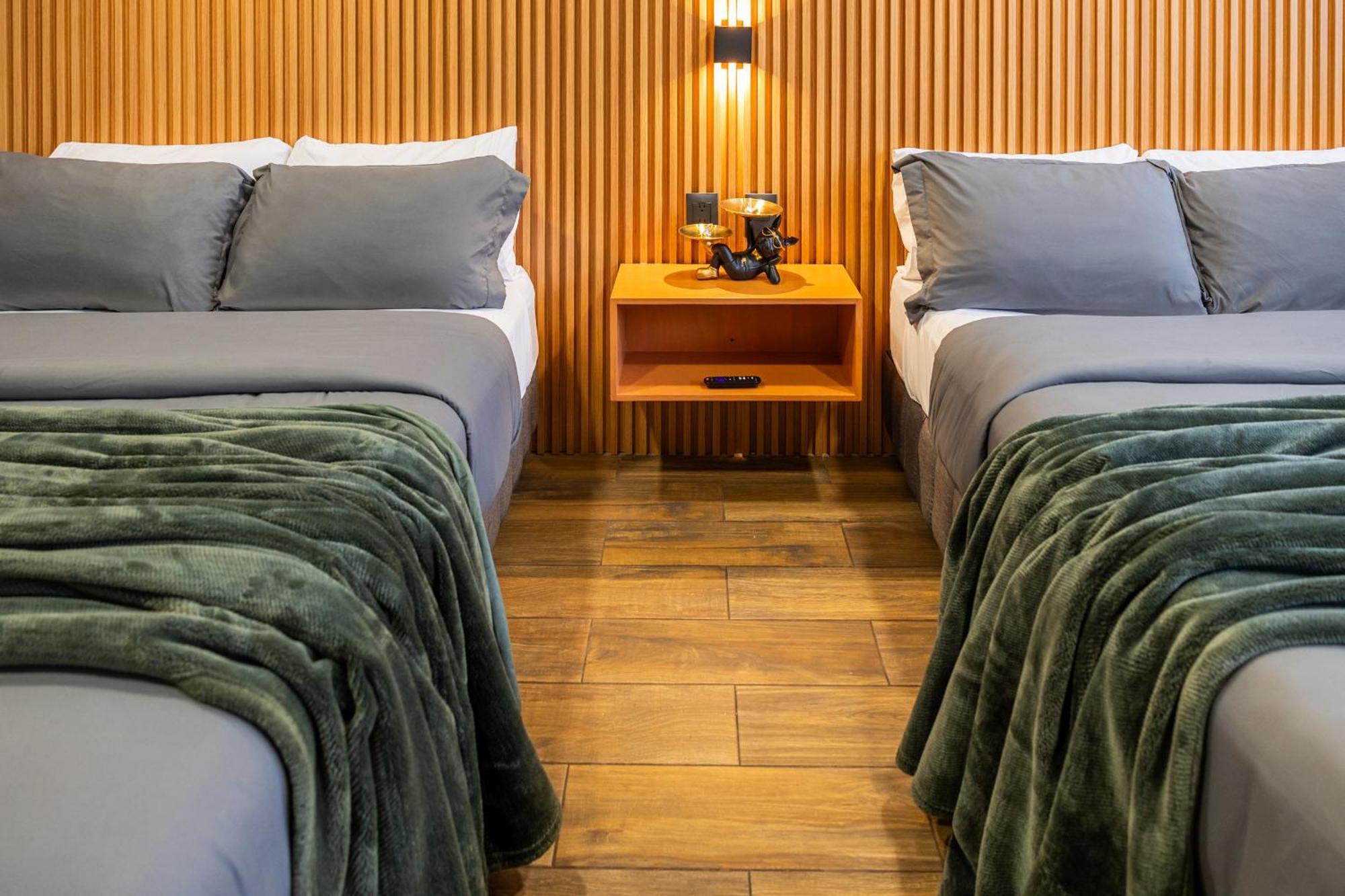 Posh Polanco Tvs And Desks In Each Holiday home